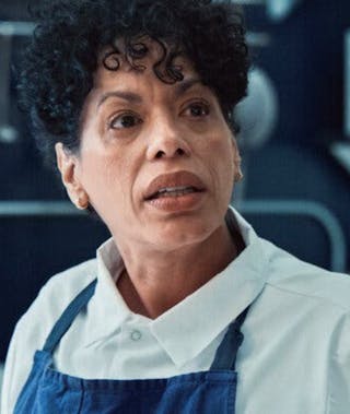 Liza Colón-Zayas in 'The Bear'