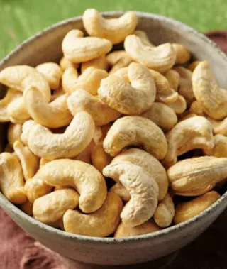 Cashews