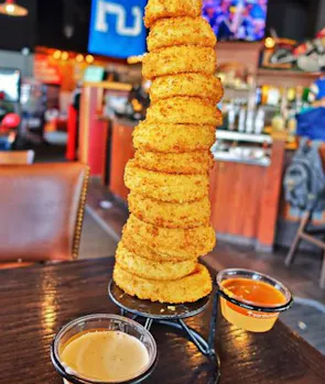 Towering Onion Rings (Red Robin)