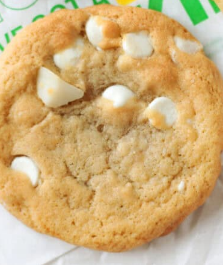 White Chocolate Macadamia Nut Cookie